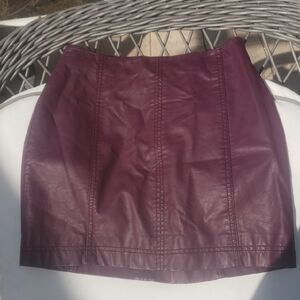 💜Free People Plum Faux-Leather Mini Skirt (S)